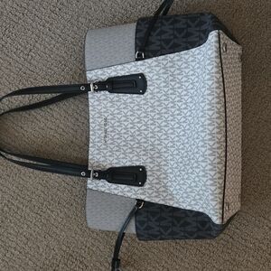 Michael Kors Black and Gray Shoulder Bag with Elegant Design And Matching wallet